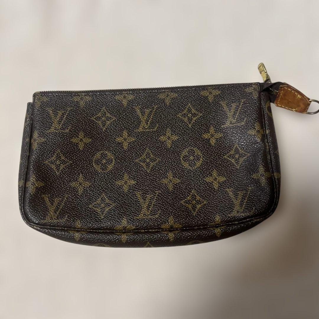 ルイヴィトン　ポシェットアクセサリーソワールモノグラム　LUIS VUITTON