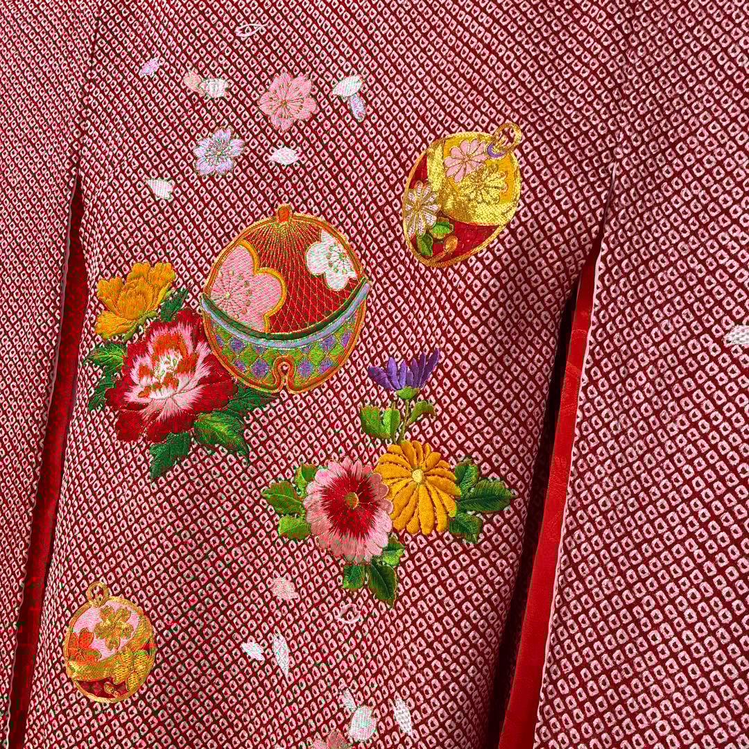 お祝い着　七五三　女の子総絞り着物　正絹　草履　髪飾り