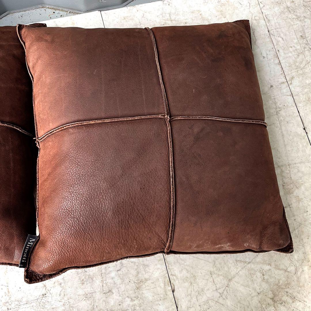 送料無料！ミノッティ イタリア 高級 本革ダークブラウン正方形クッション2個✨
