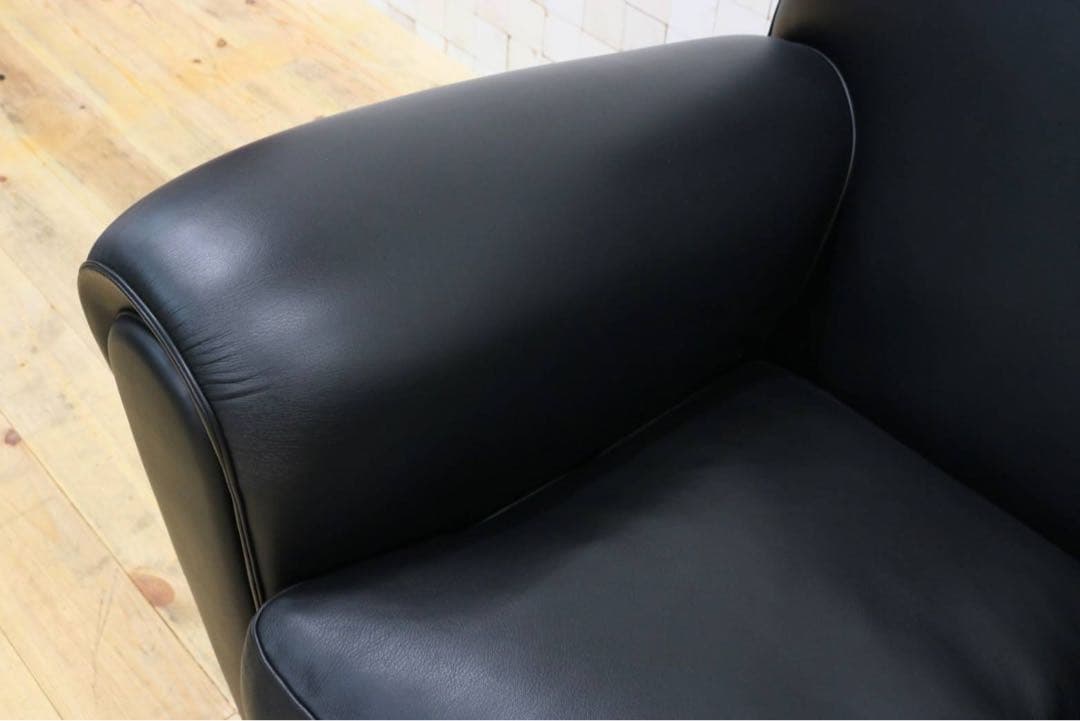 GMIK121○Poltrona Frau / ポルトローナフラウ Vanity