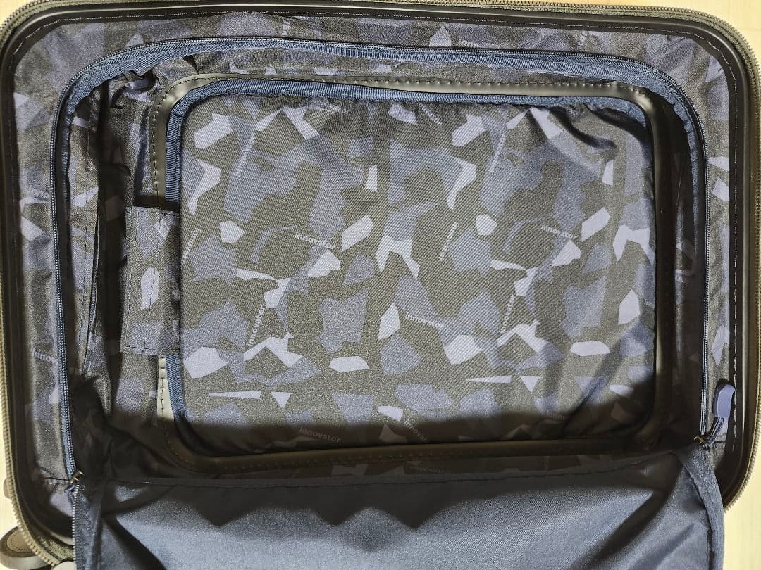 スーツケース Innovator INV50 Mad Black 38L