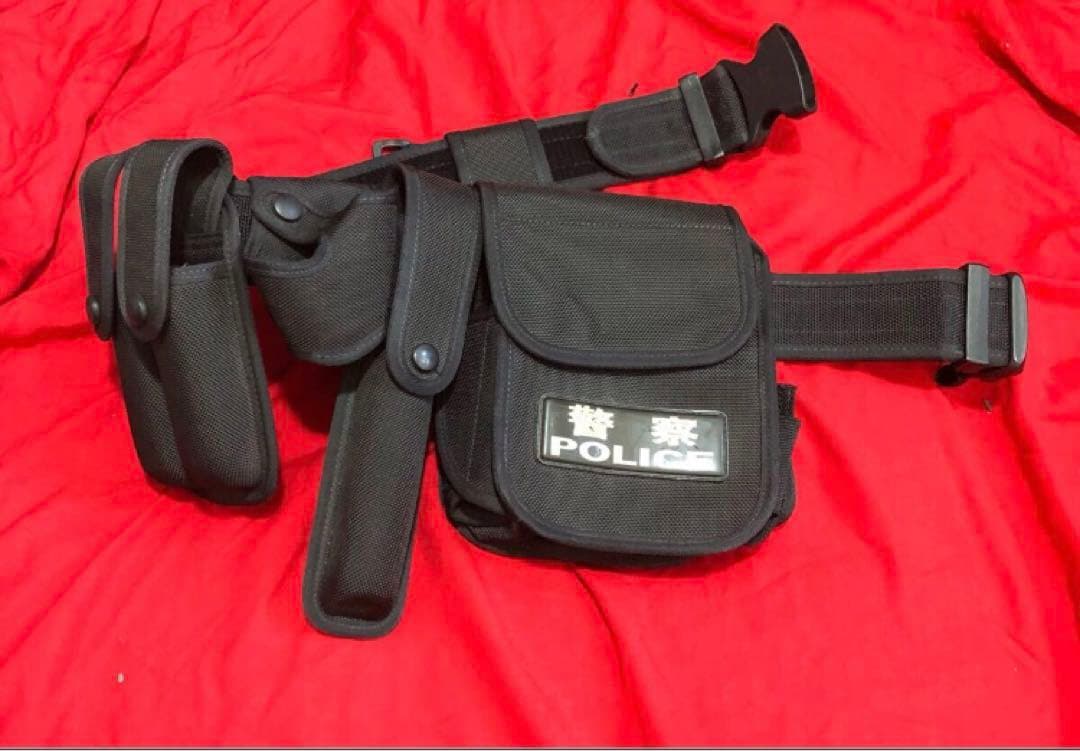 入手困難　中国公安警察　実物　ポーチ類