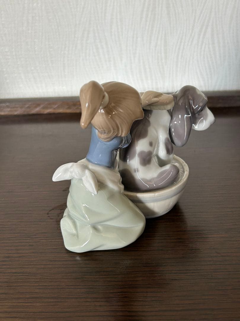 リヤドロ LLADRO きれいにしましょうね　　　　　　【定価33000円】