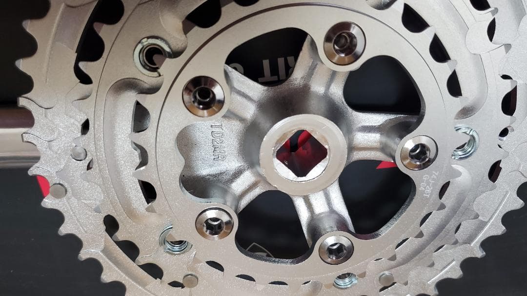 新品　スギノ　クランク　ALPINA2　165mm