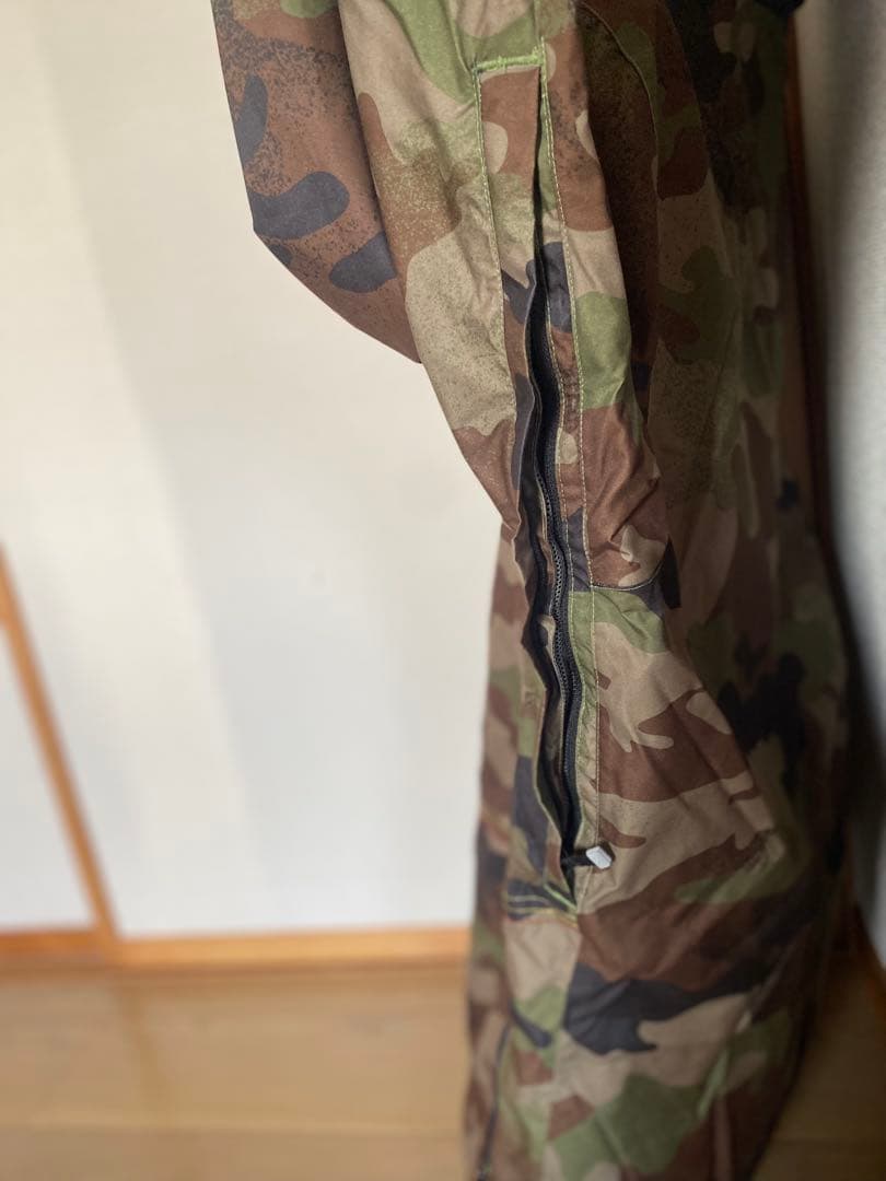 【美品】DAKINE スノーボード　ウェア　Mサイズ