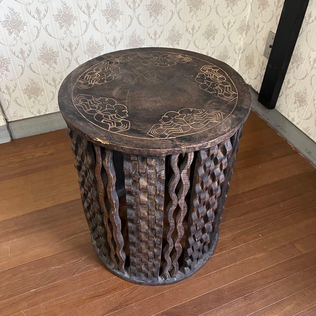 【アンティーク】① アジアン家具 木製 彫刻 木彫り サイドテーブル 古家具