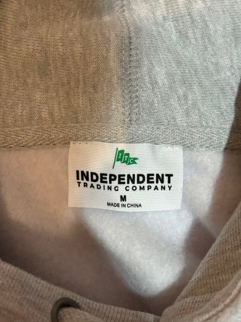 MIDNIGHT PIZZA CLUB パーカー M