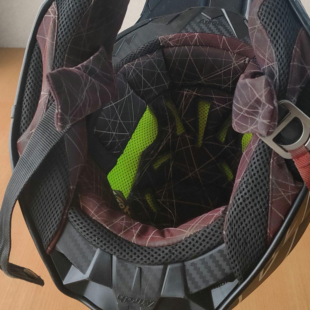 Airoh アイロー ・ロックスター Lサイズ装飾用 兼 競技用（公道不可）