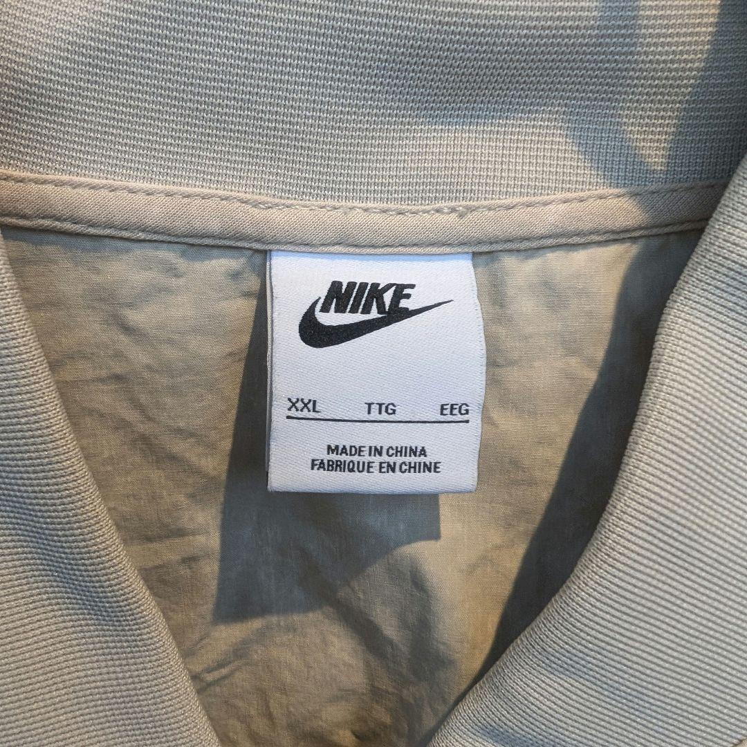 NIKE　シェルナイロン　刺繍　シャカシャカ　セットアップ上下　ジップ　ベージュ