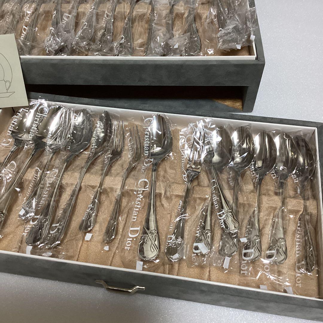新品　ディオール　カトラリーセット　ディナーセット47本