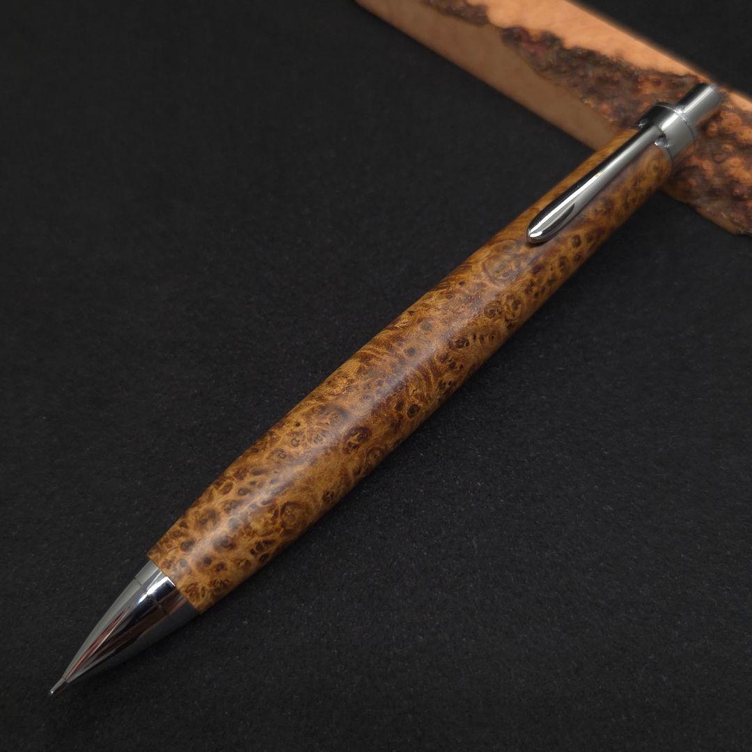 No.35ハンドメイド木軸シャーペンアンボイナバール