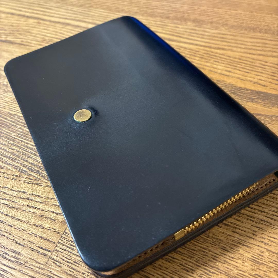 forme hand wallet コードバン ネイビー