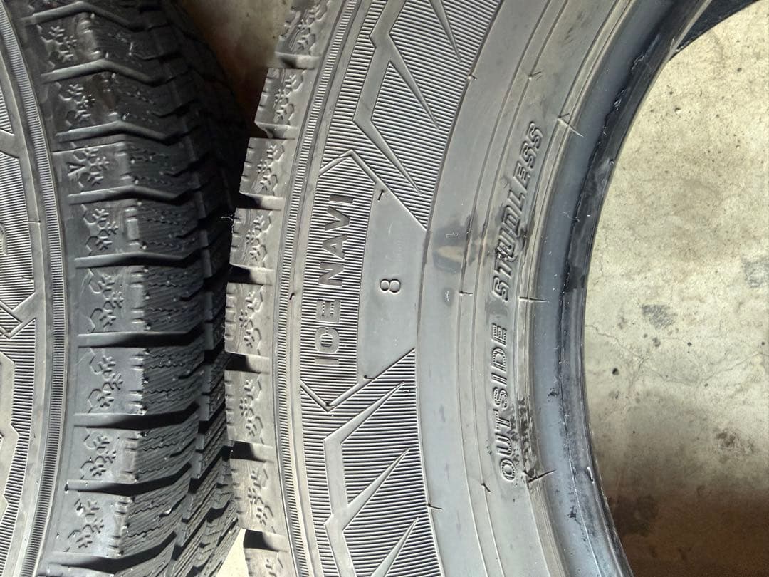 23年製造 205/65R16 グッドイヤー スタッドレスタイヤ4本セット