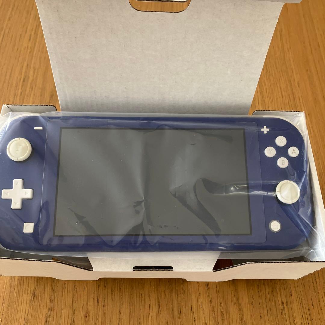 任天堂Switch ライト　本体　美品