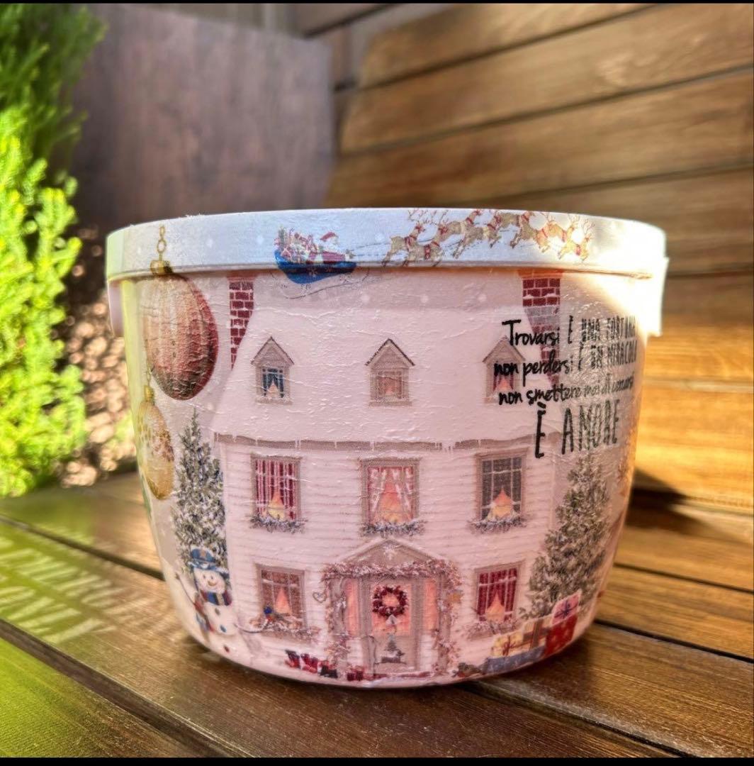 Yoさま専用ですリメイク缶 ハンギングポット たまごを抱いたうさぎさんとローズ