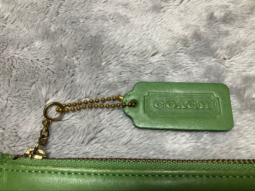 【COACH】レザーポーチ（薄型ファスナー式）