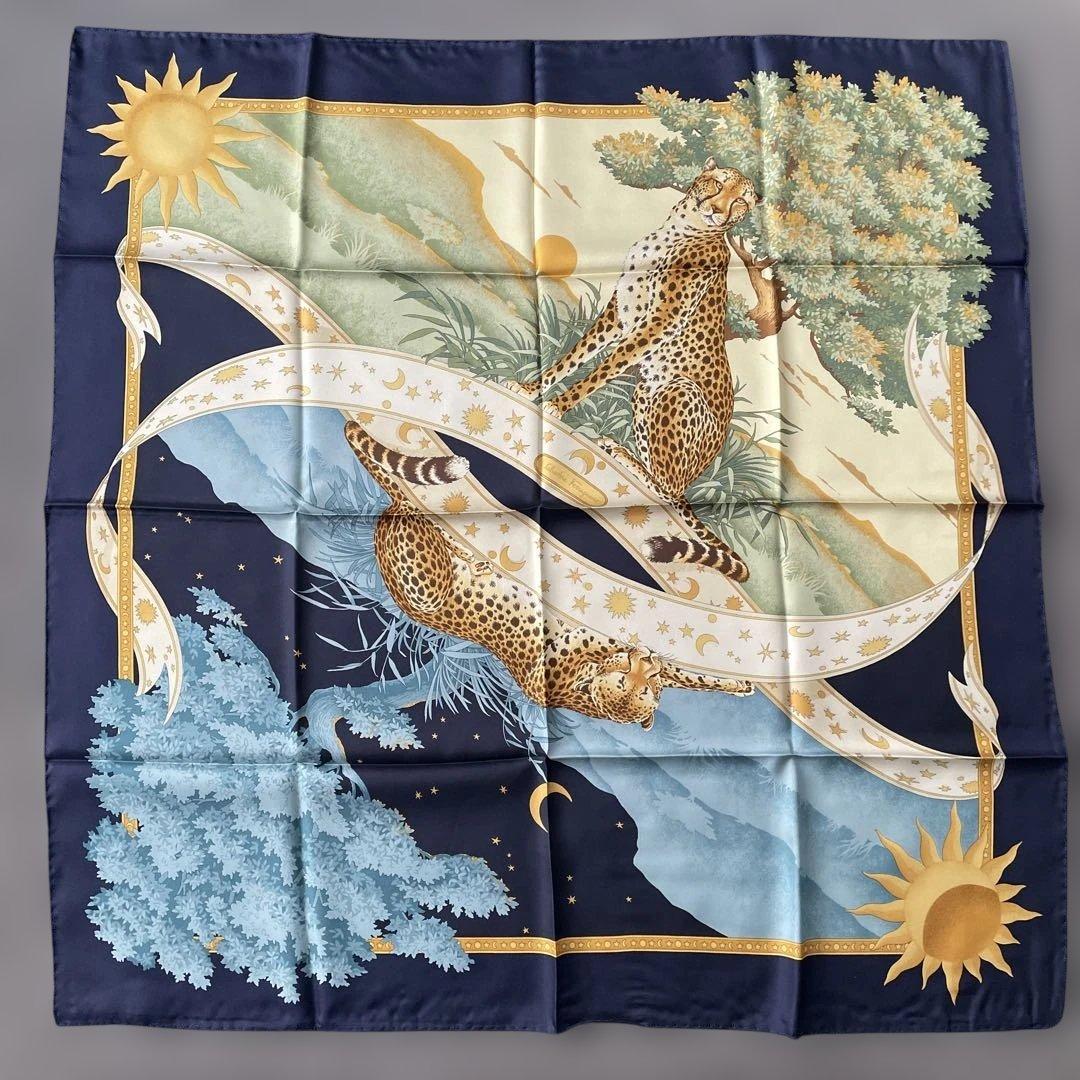 希少 サルヴァトーレフェラガモ シルキースカーフ ヴィンテージ レオパード