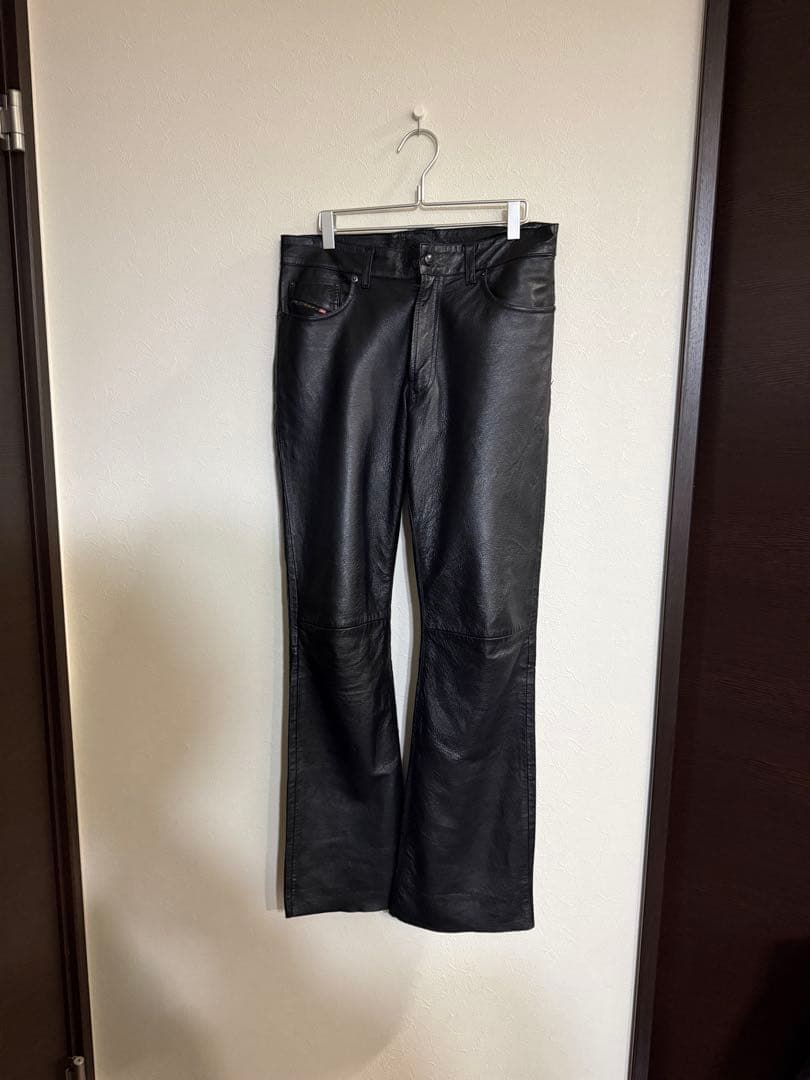 DIESEL ブラックレザー フレアパンツ