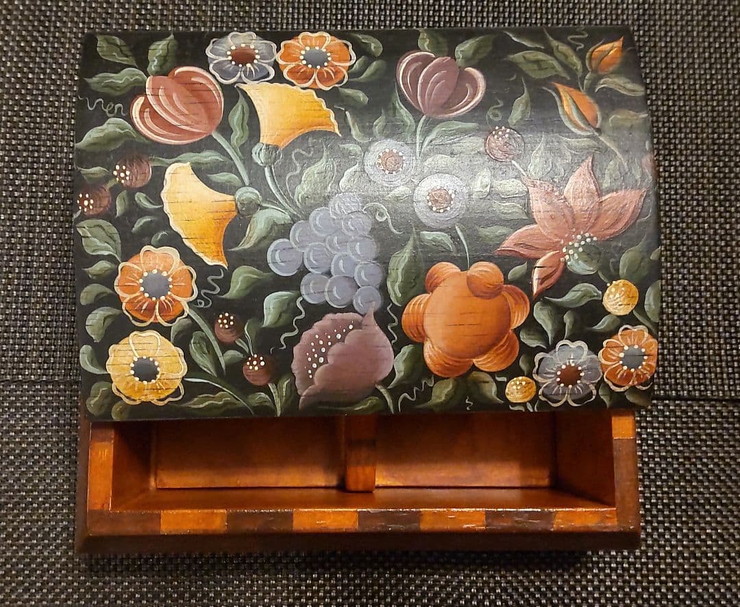 トールペイント トランプケース 小物入れ　カードケース 木製 ハンドペイント