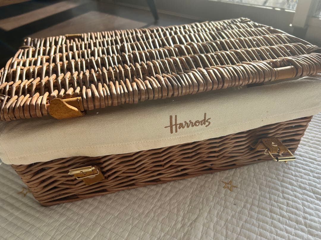 最新　Harrods 蓋付きバスケット