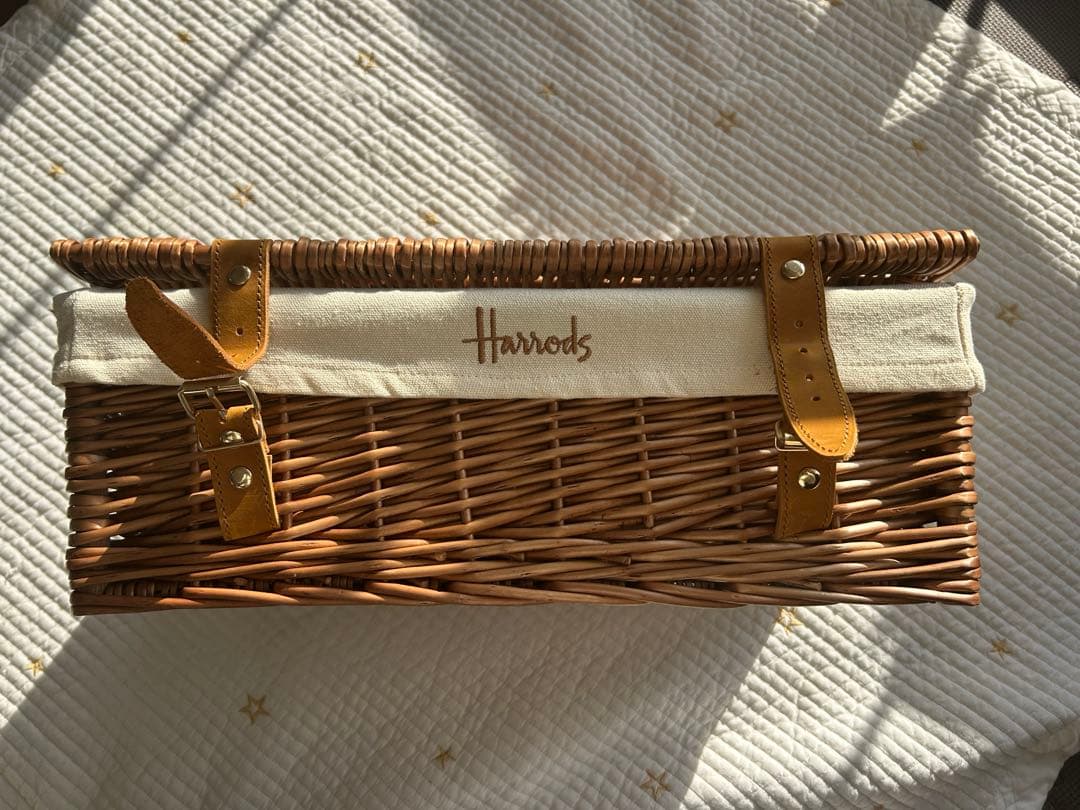 最新　Harrods 蓋付きバスケット