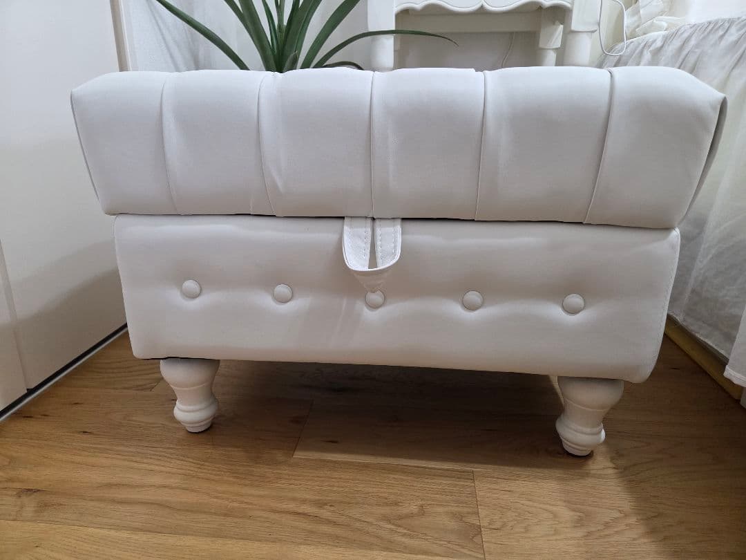 ホワイトオットマン 収納あり