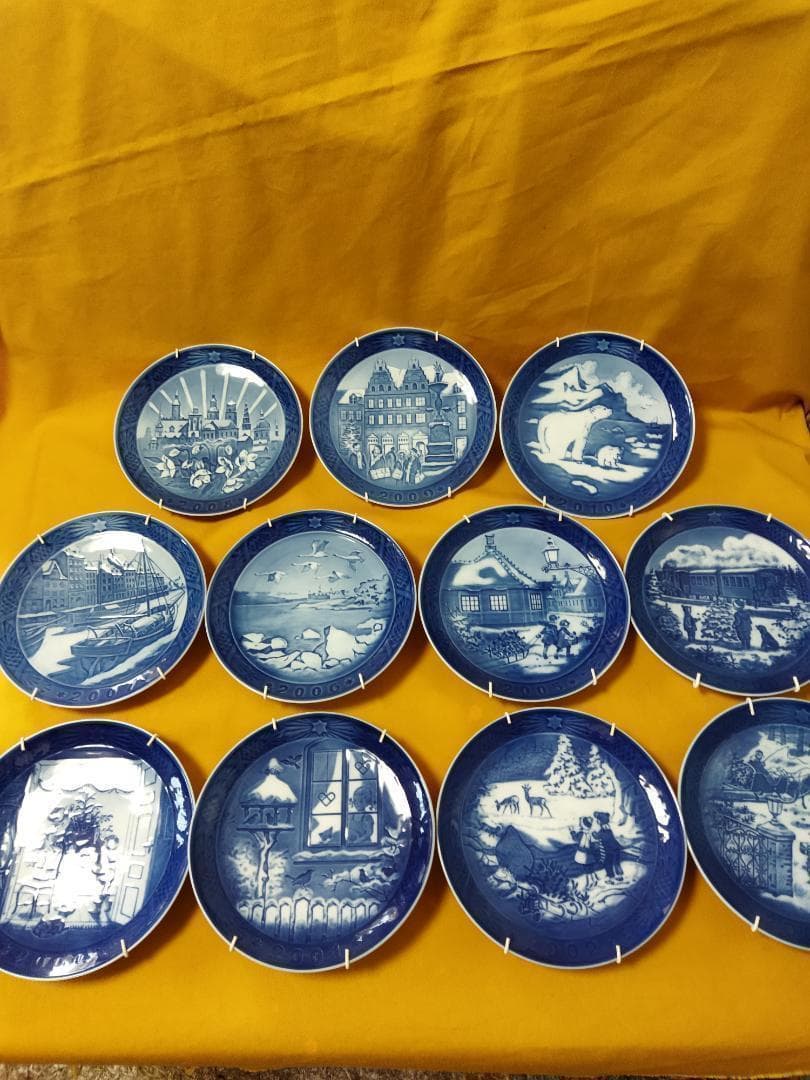 ロイヤルコペンハーゲン イヤープレート 11枚　2000年代 ハンガー　未使用