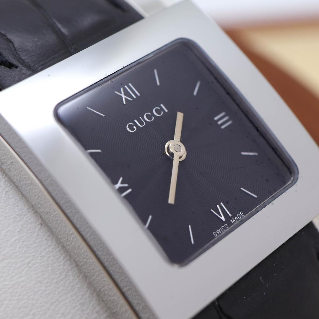 稼働 GUCCI 腕時計 7900L スクエア レディース 新品電池 2383