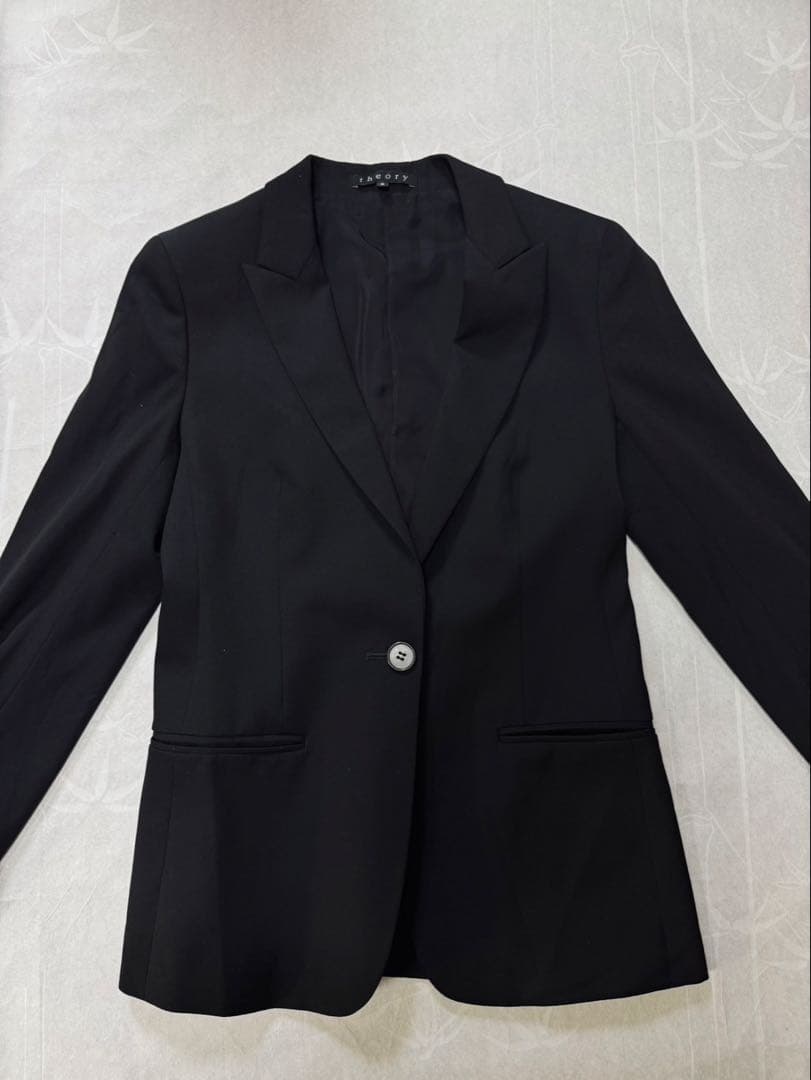 明日投稿削除Theory セオリー　スーツセットアップ　黒　日本製