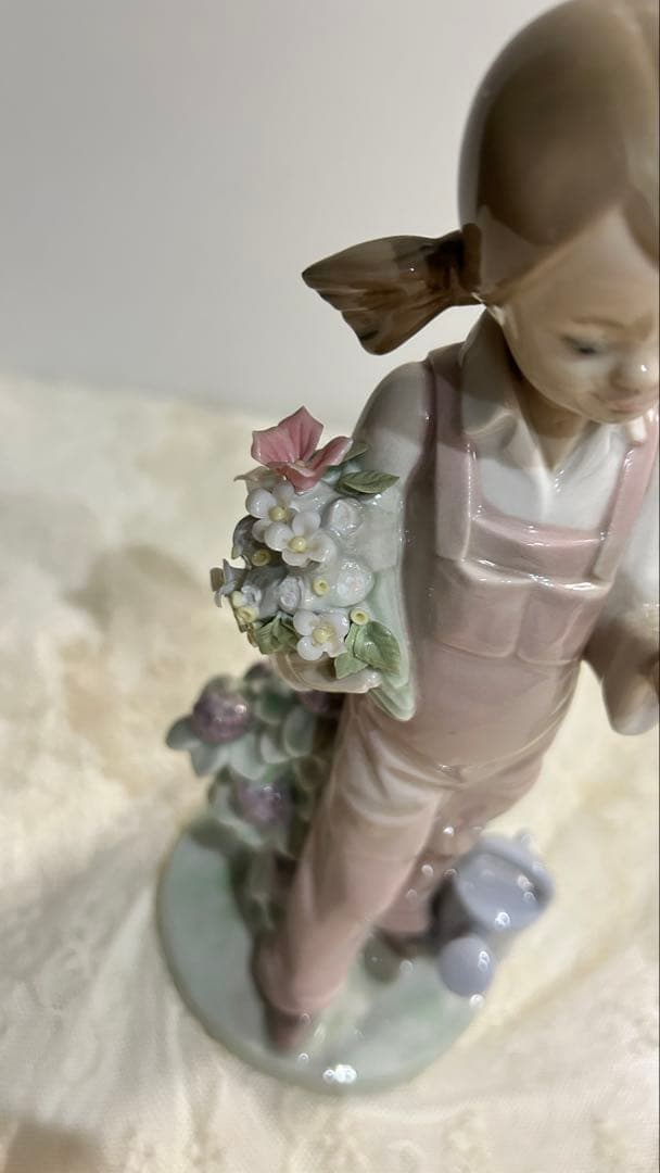 【訳あり】リヤドロ LLADRO フィギュリン 2体セット（花欠け・手破損あり）