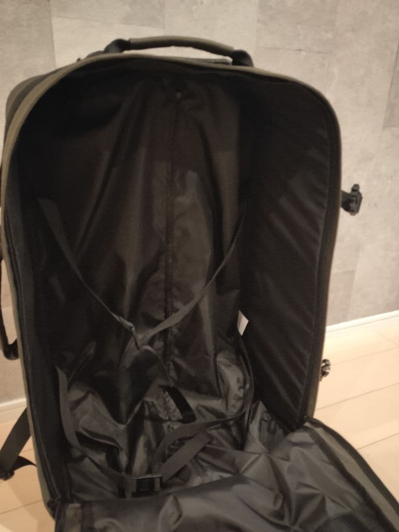 【美品】無印良品 撥水ソフトキャリーケース 40L　カーキ色　オシャレ