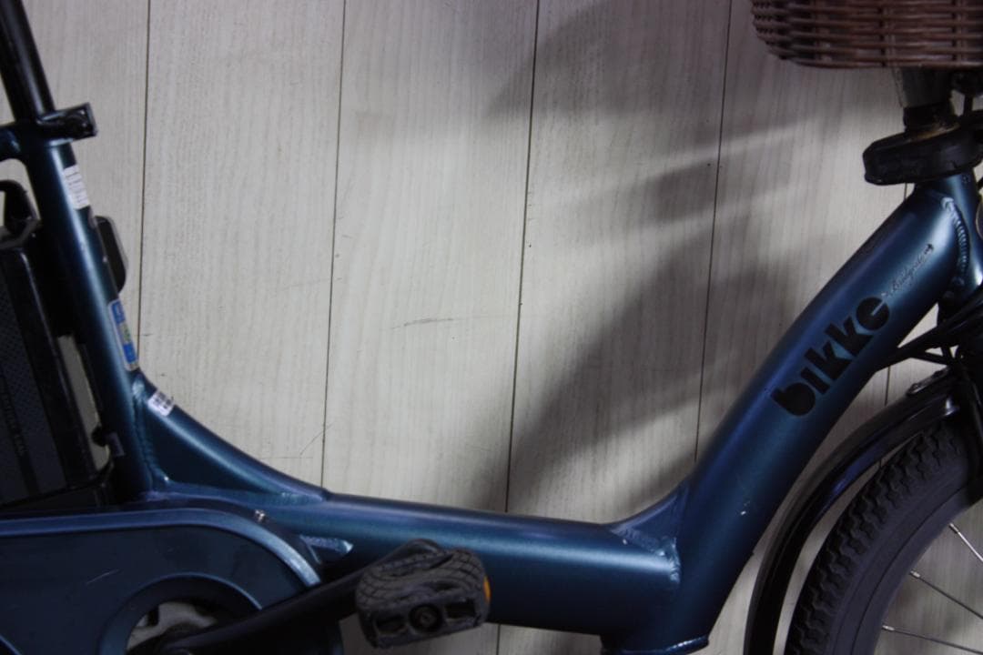 ブリヂストンBR0C49ビッケPOLAR e 20型8.7AH 3段 LED