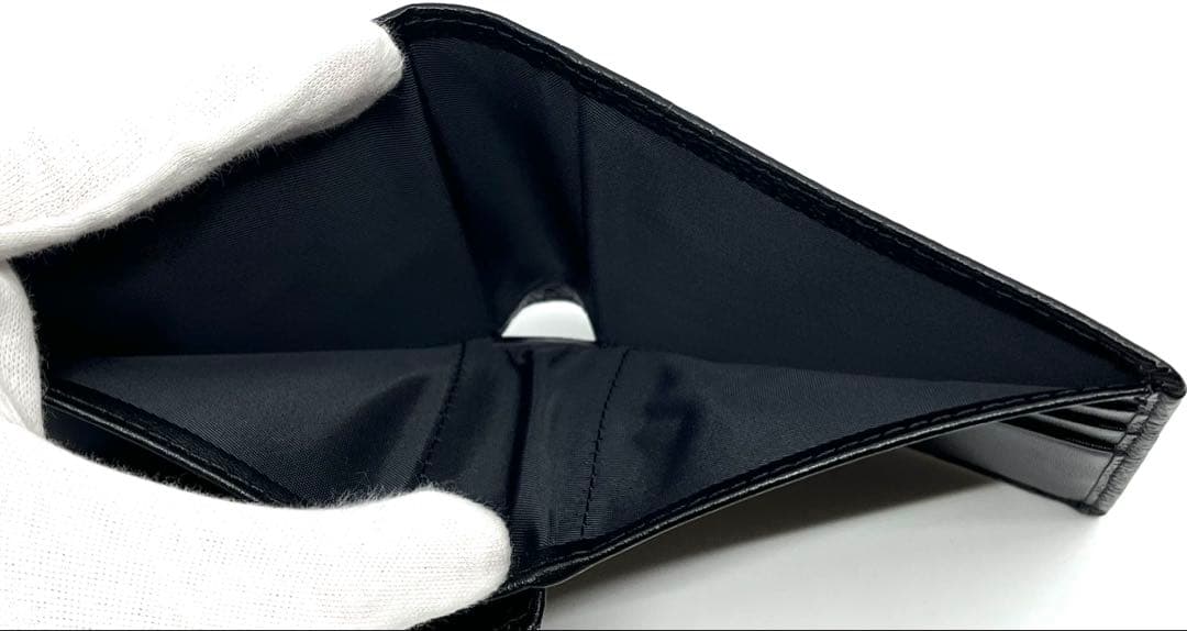 【新品・未使用】Vivienne Westwood 二つ折り財布 ブラック