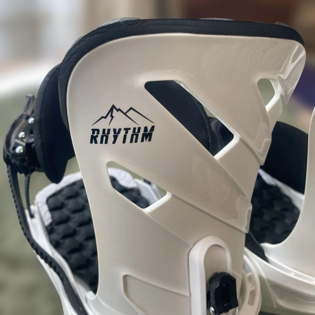 ほぼ新品SALOMONサロモンRHYTHM スノーボードビンディングMサイズ