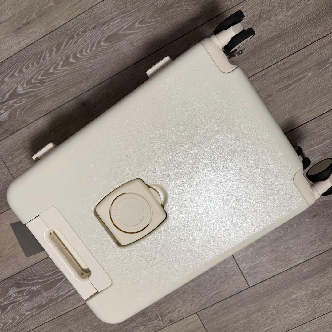 ディズニー ミッキー スーツケース 33L 機内持ち込み可 アイボリー　美品