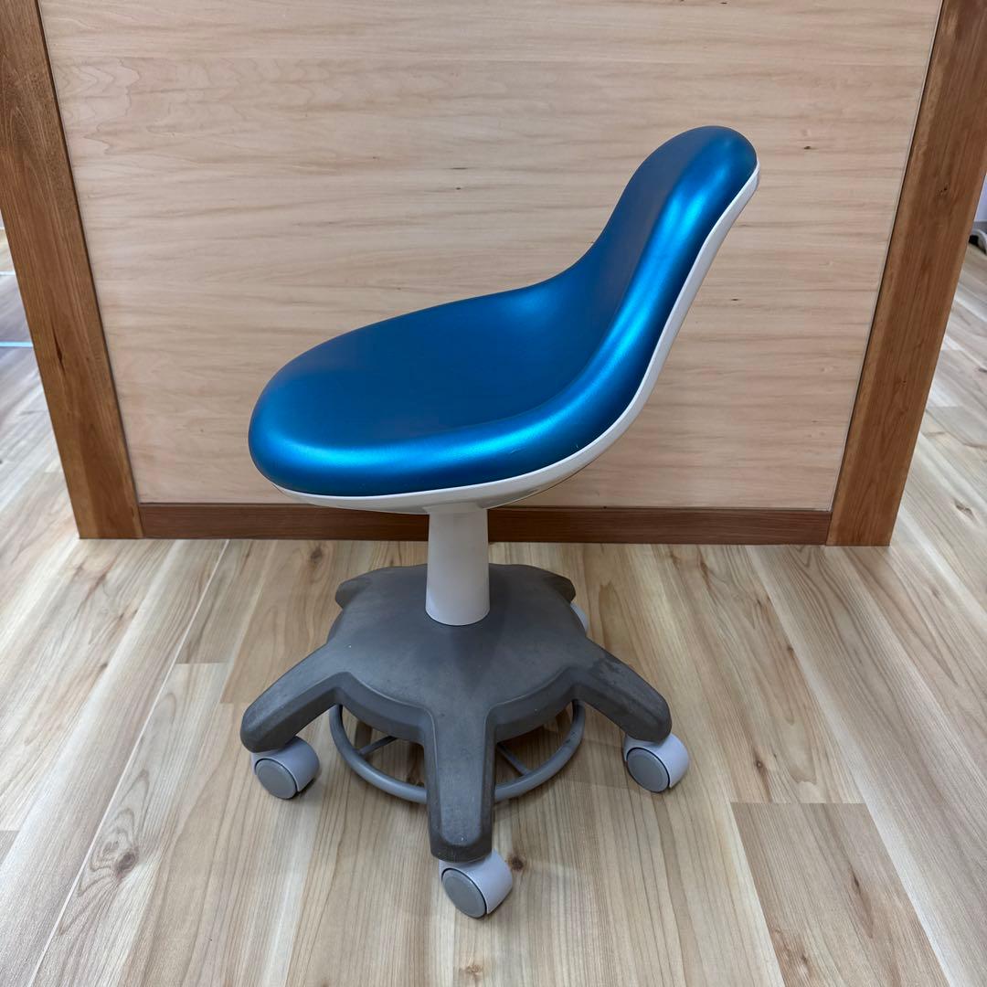 キャスター付き 椅子