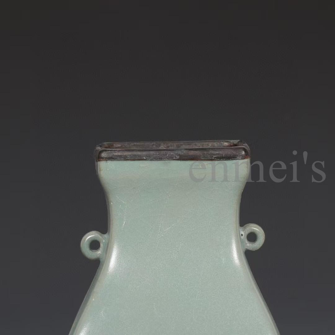 中国古美術・宋汝窯款天青釉銀口四方尊花瓶・工芸品・木箱付・文房具・風水開運・陶器