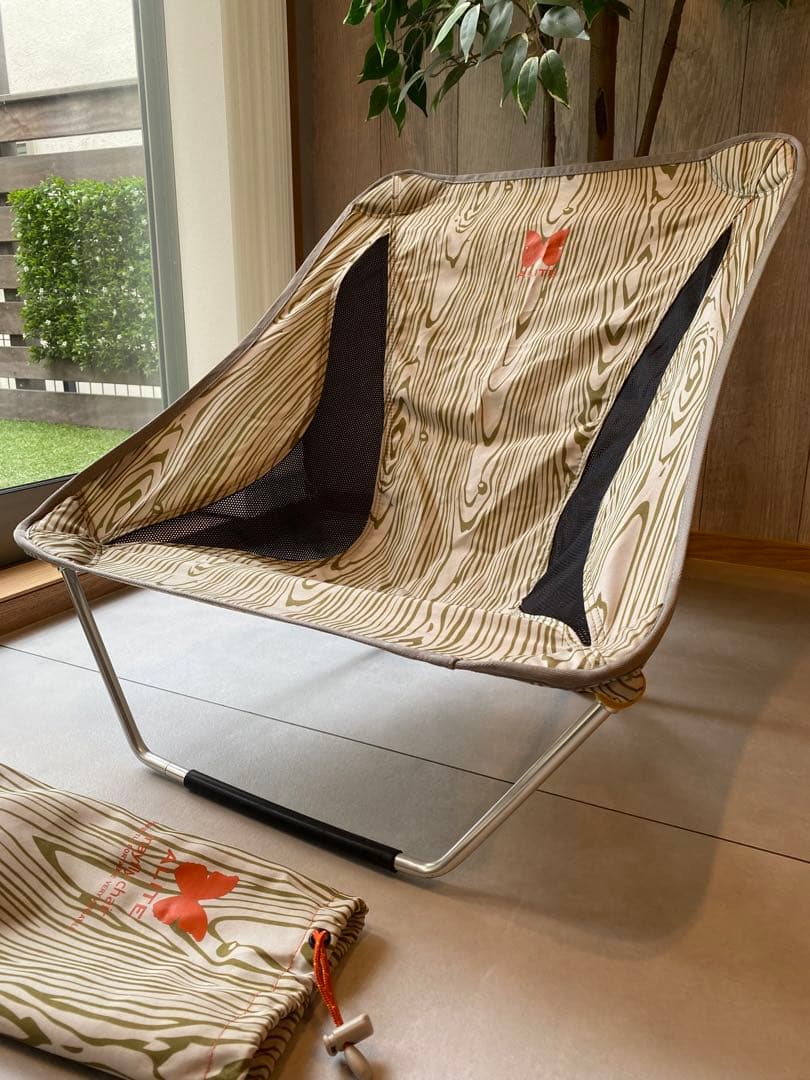 ALITE メイフライチェア ウッドグレイン　志摩リン　ゆるキャン△