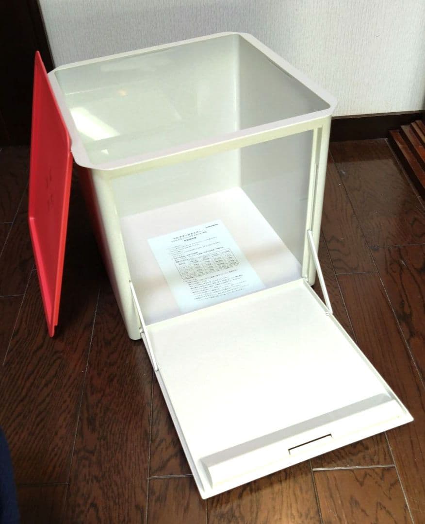 タッパウェア　 マルチオーガナイザー　ドア付き2段　＋　キャスター付パレット