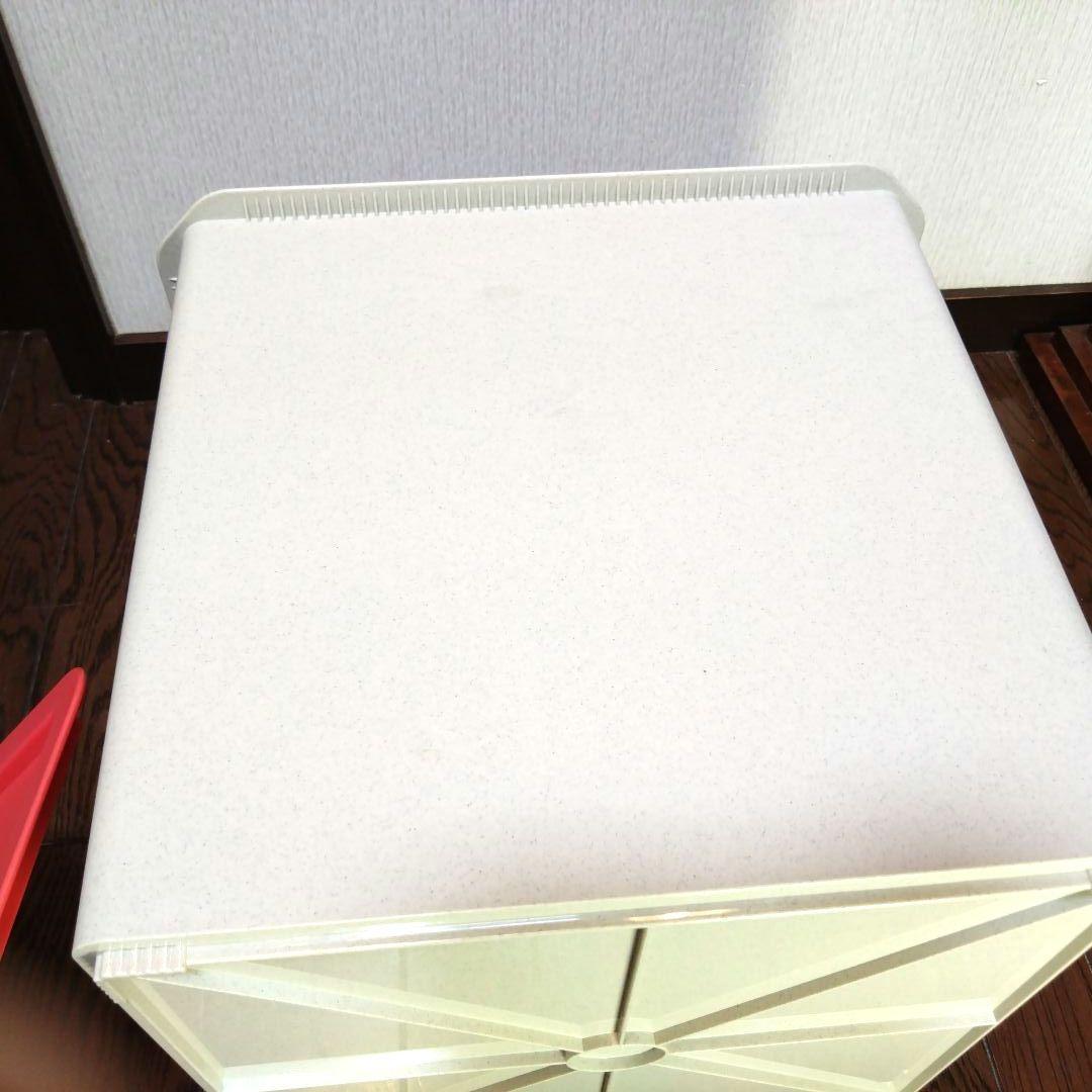 タッパウェア　 マルチオーガナイザー　ドア付き2段　＋　キャスター付パレット