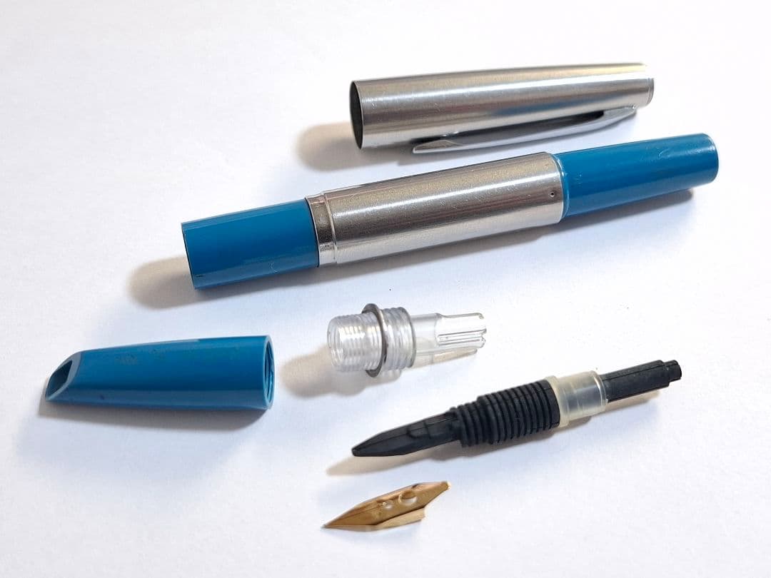 珍品　美品　PILOT　パイロット　万年筆　伸縮軸　ターコイズ色