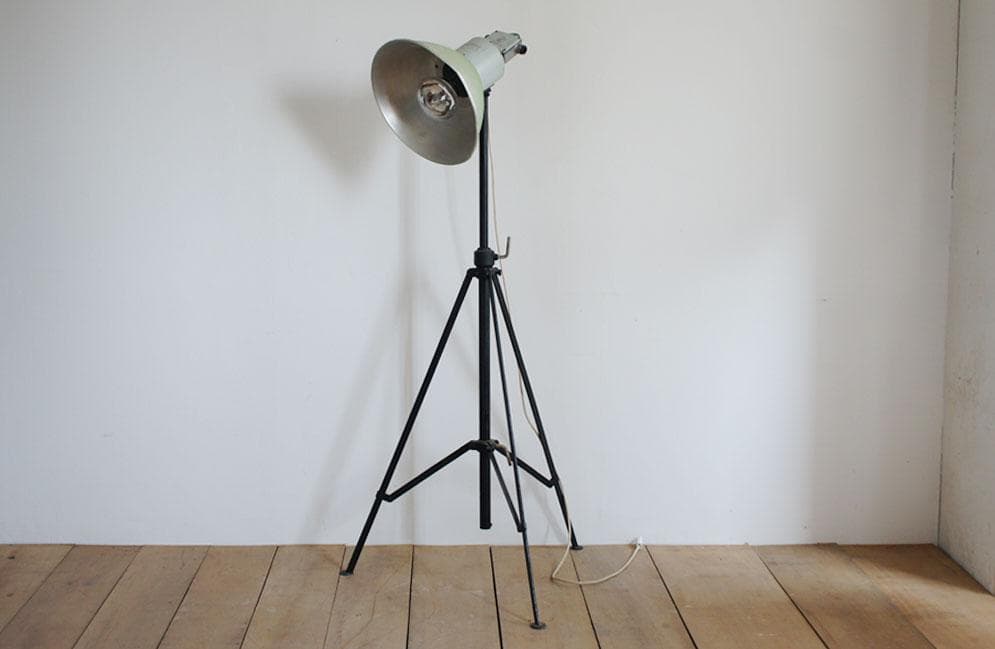 インダストリアル　スタンドライト
