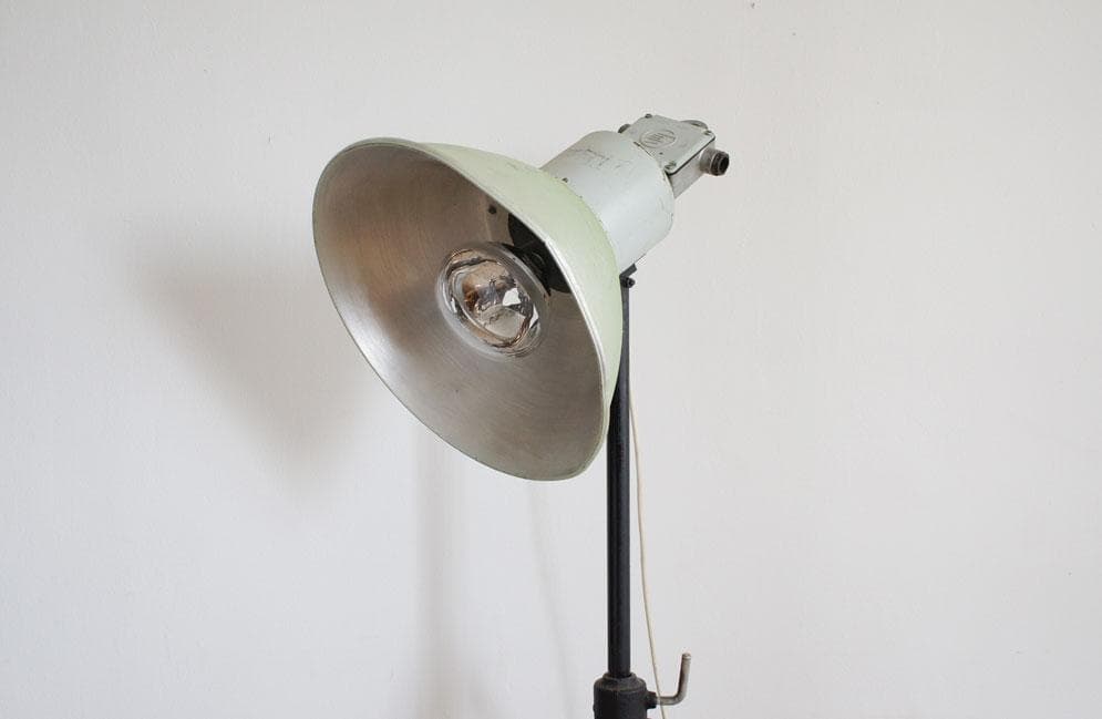 インダストリアル　スタンドライト