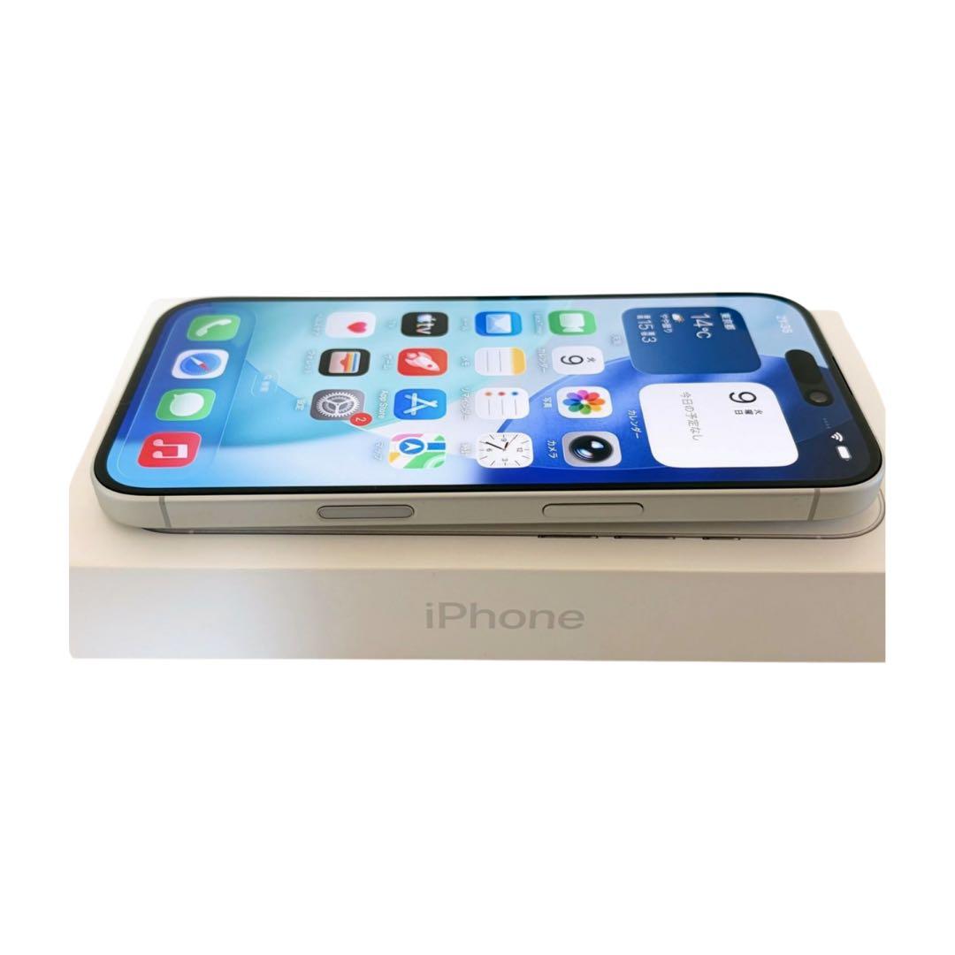 【美品】iPhone 16 128GB ホワイト SIMフリー