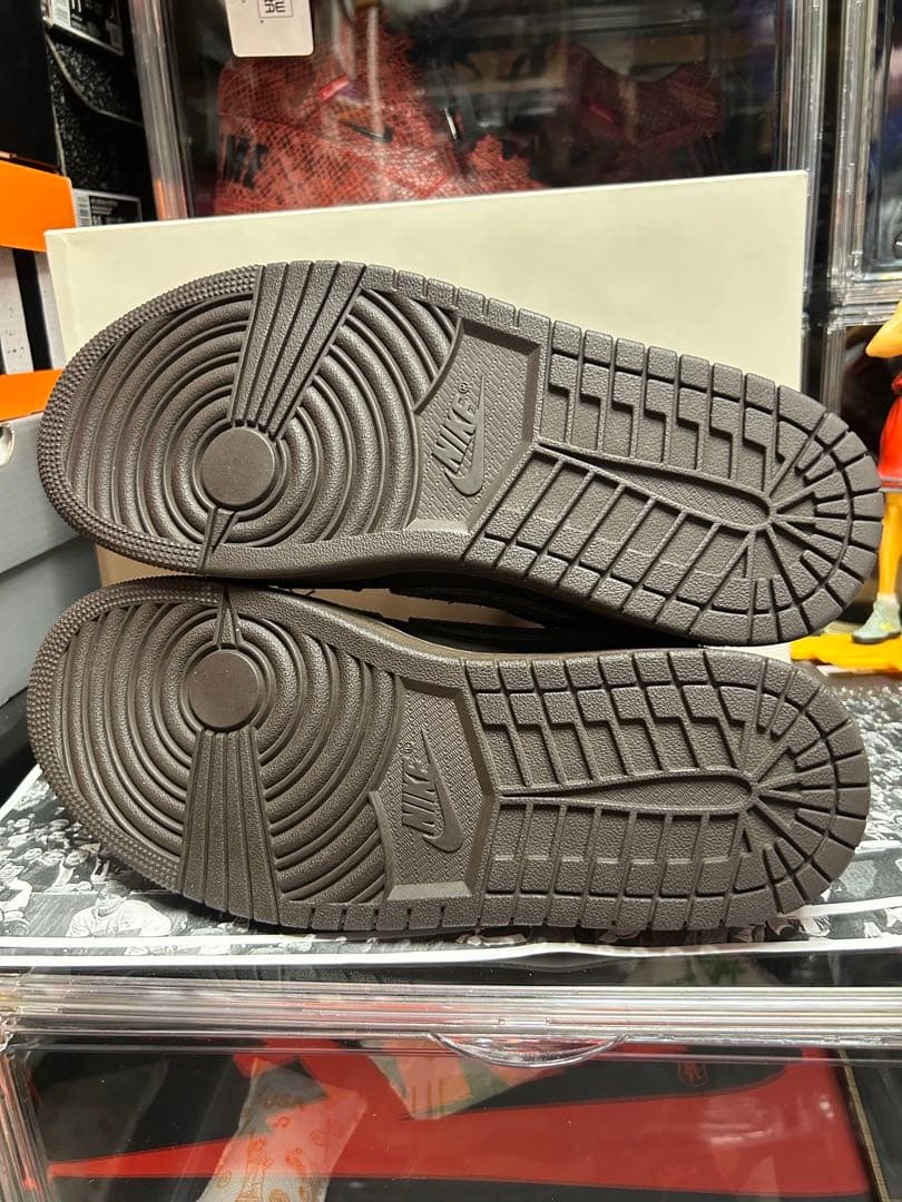 【おちゃ Travis Scott × Nike Air Jordan 1