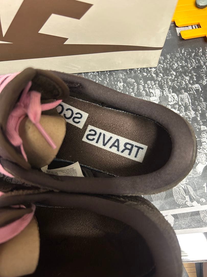 【おちゃ Travis Scott × Nike Air Jordan 1