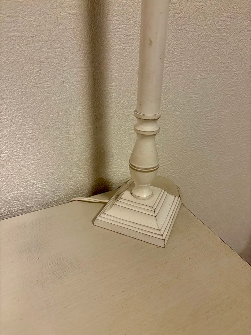 池田市モビリグランデにて購入4点セット(鏡、チェア、コンソール、スタンド照明)