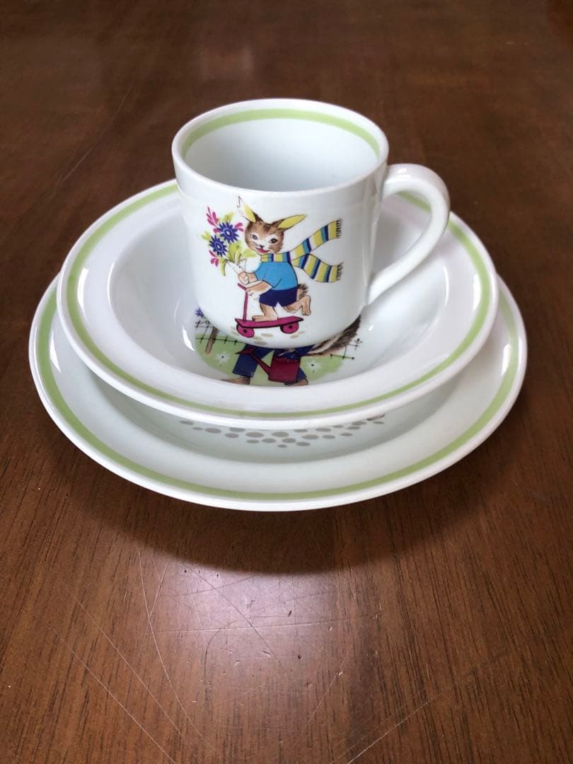 ARABIAアラビア「HUPI」　ライヤ・ウオシッキネン　子供用セット　カップ