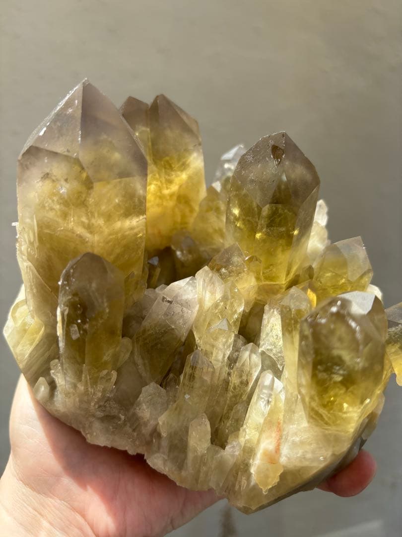 ブラジル産シトリンクラスター1888g 立派　ファントムあり　迫力　ポイント太い