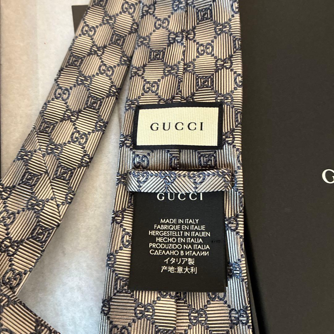 GUCCI グッチ ネクタイ ミケーレ シルバー Gロゴ